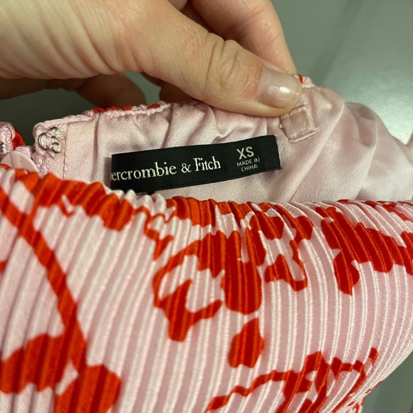 Abercrombie & Fitch Giselle Pleat Release Dress - Picture 3 of 4